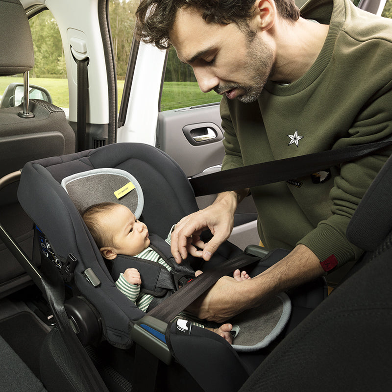 AeroMoov® Zračna podloga za avtosedež Skupina 2/3 (15-36 kg) Antracite AeroMoov