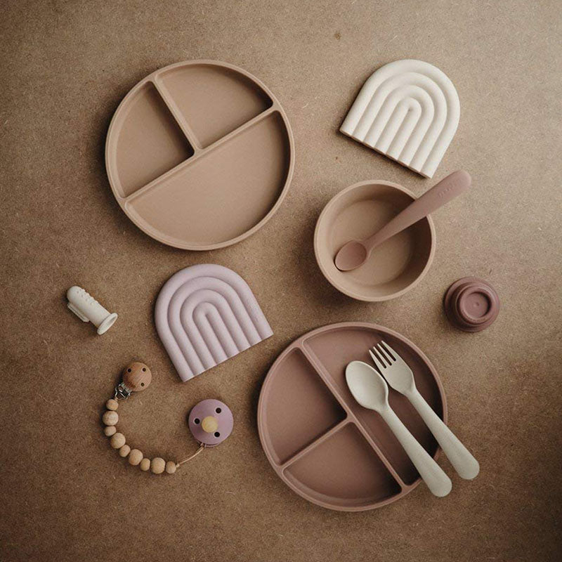 Mushie® Silikonska skledica z vakuumskim dnom Blush Mushie