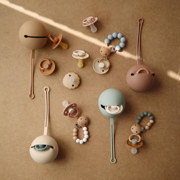 Mushie® Torbica za dudo Cloudy Mauve Mushie