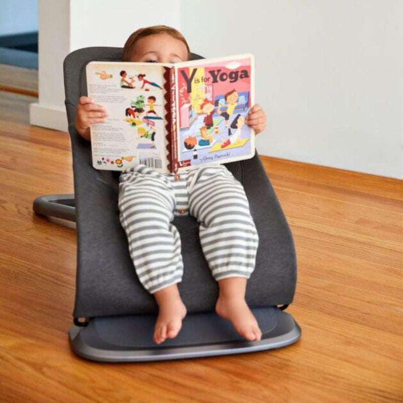 Ergobaby® Evolve ležalnik 3v1 Charcoal Grey Ergobaby