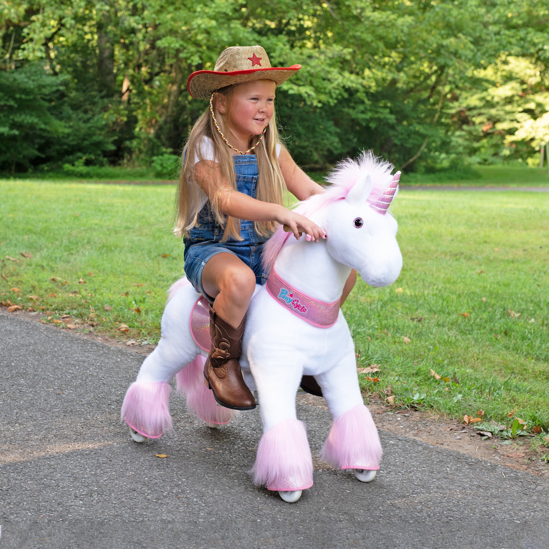 PonyCycle® Konjiček na kolesih - Pink Unicorn (3-5L) PonyCycle