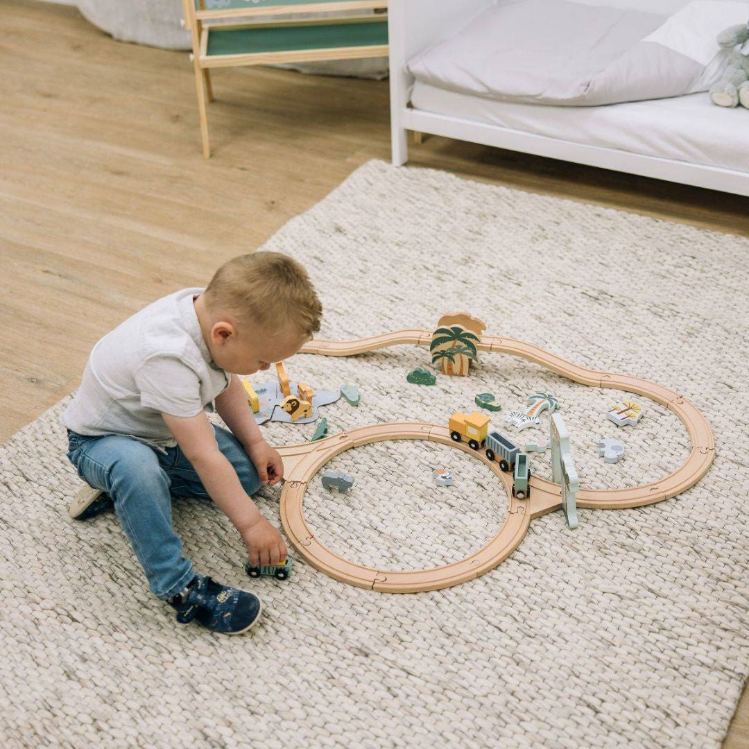 Free2Play® Lesena železnica z vagoni in živalsko druščino Free2Play