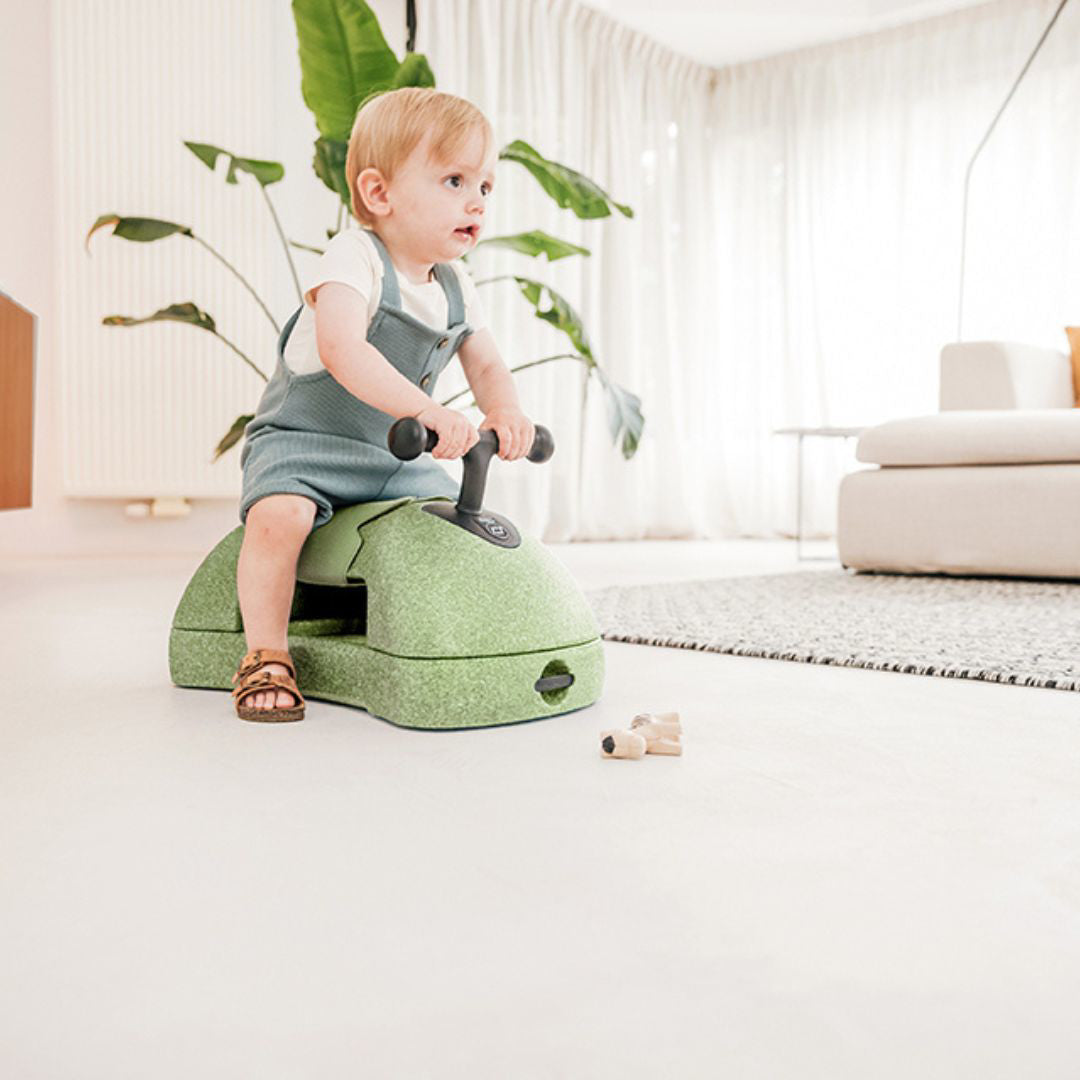 Scoot & Ride® Otroška hojica, poganjalec in deska My First 3v1 Olive Scoot & Ride