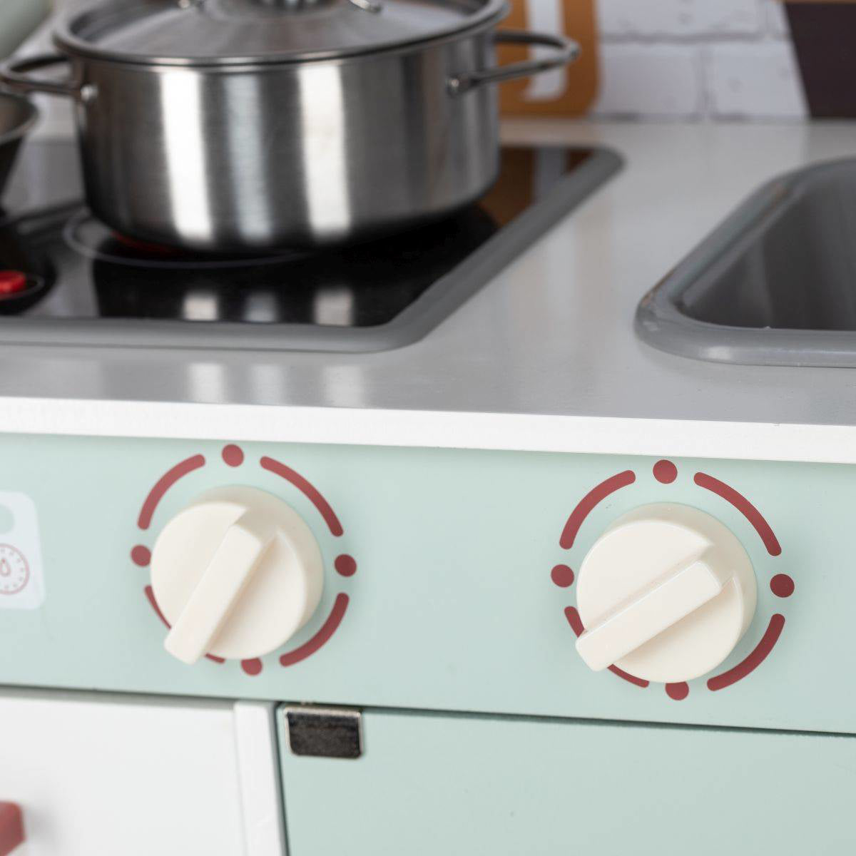 Free2Play® Lesena kuhinja Mini Chef z dodatki Free2Play