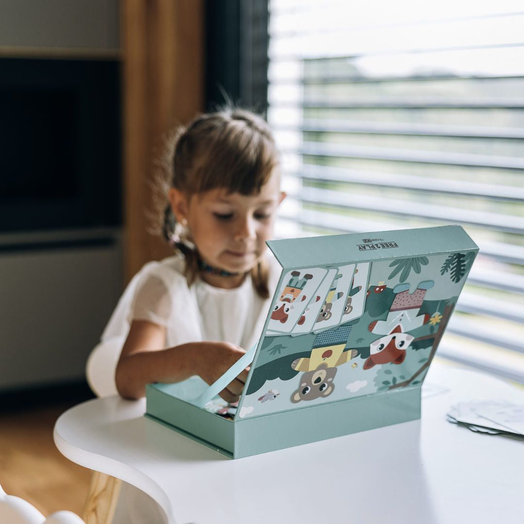 Free2Play® Magnetna igra Obleci živali Free2Play