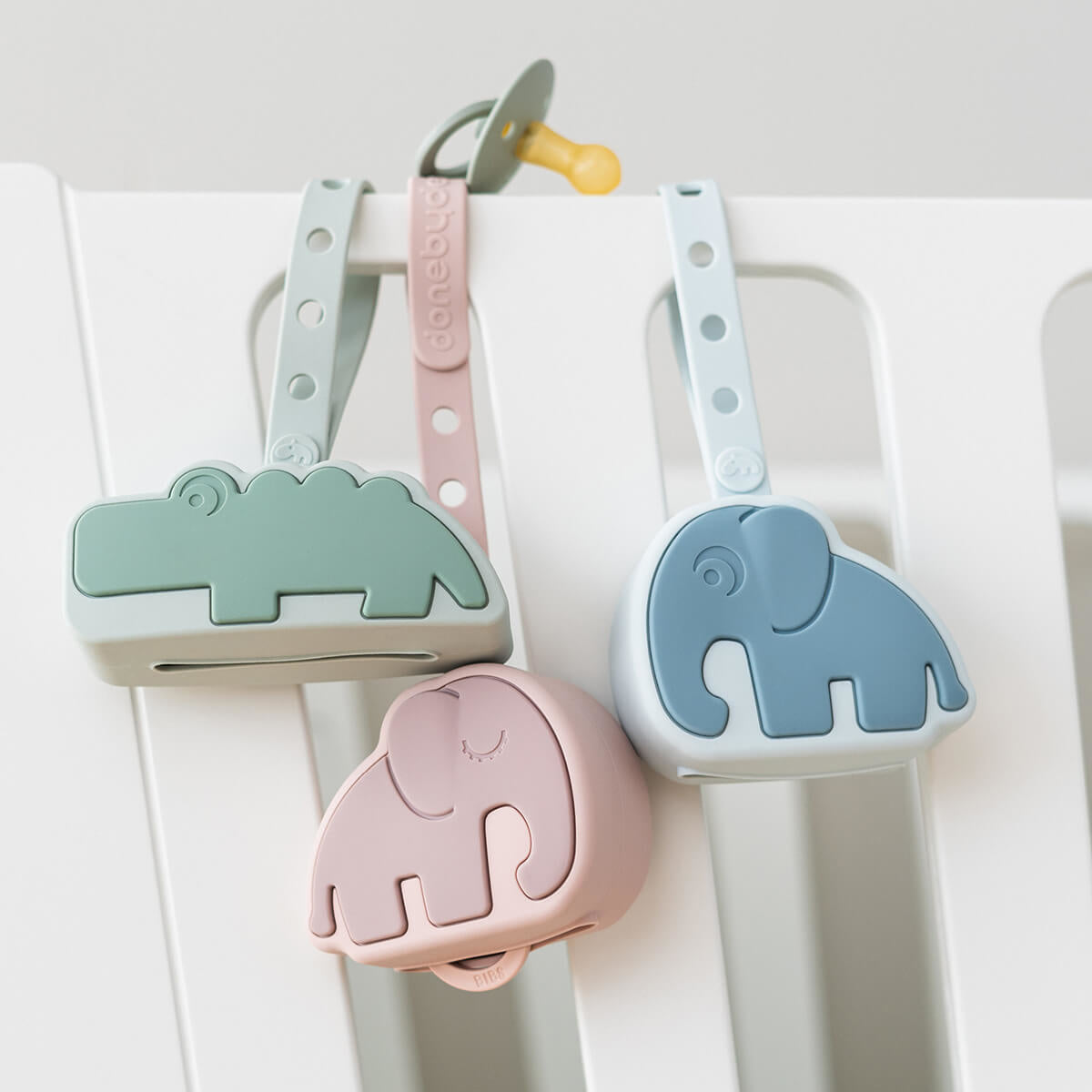 Done by Deer® Torbica za dudo Croco Green Done by Deer