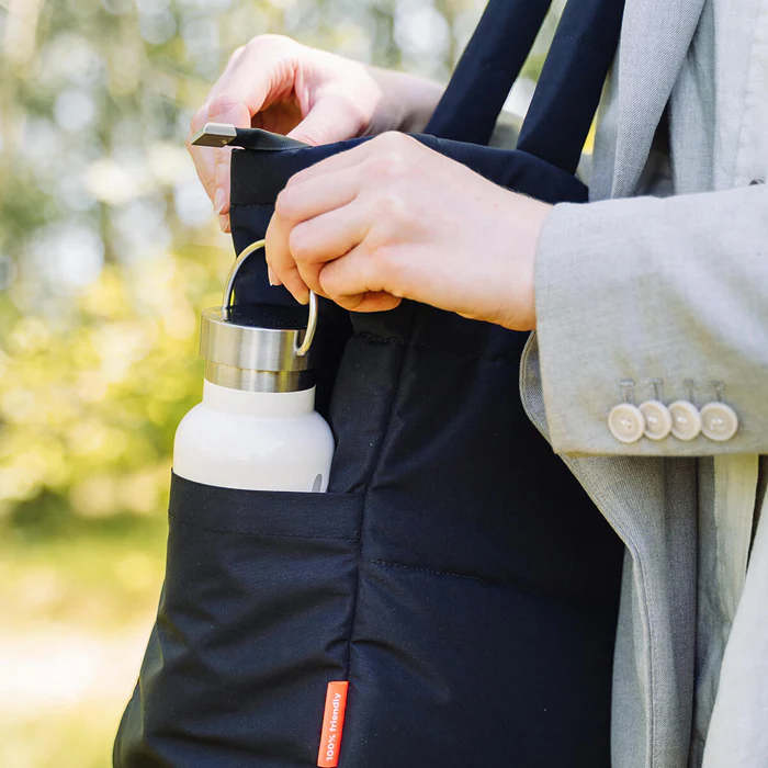 Done by Deer® Previjalna torba Quilted Tote Black Done by Deer