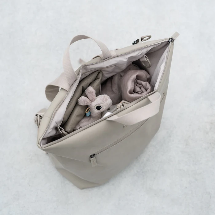 Done by Deer® Previjalni nahrbtnik Sand Done by Deer