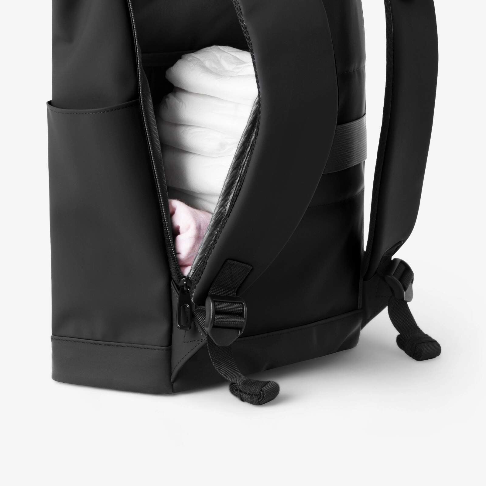 KikkaBoo® Previjalni nahrbtnik Cerise Black KikkaBoo