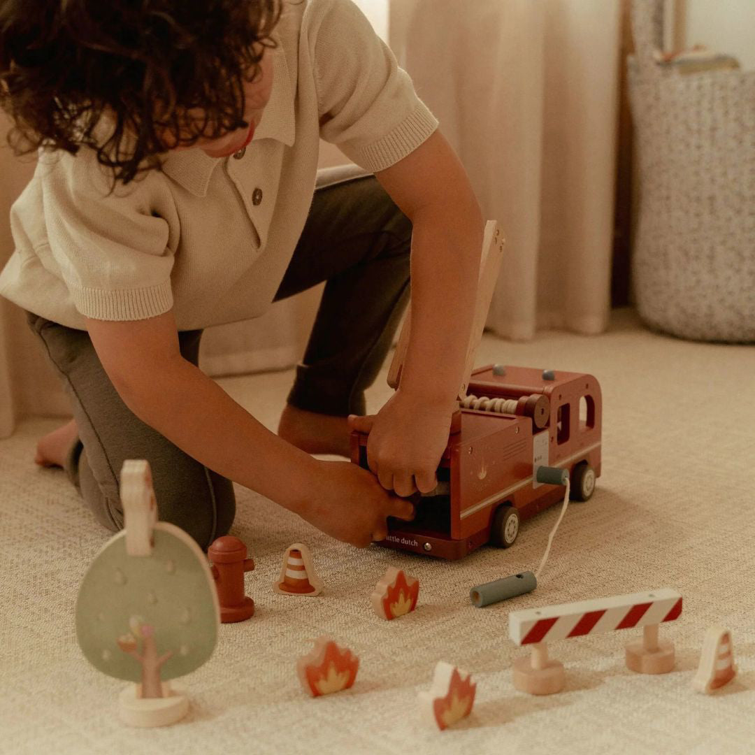 Little Dutch® Lesen gasilski tovornjak Little Dutch