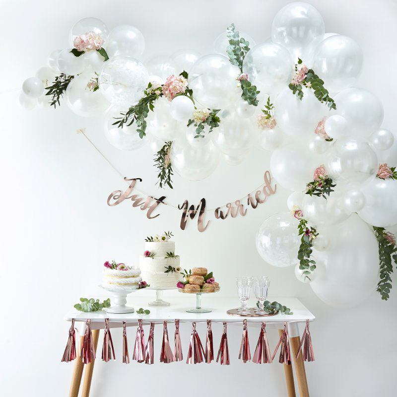 Picture of Ginger Ray® Balloon arch Kit White