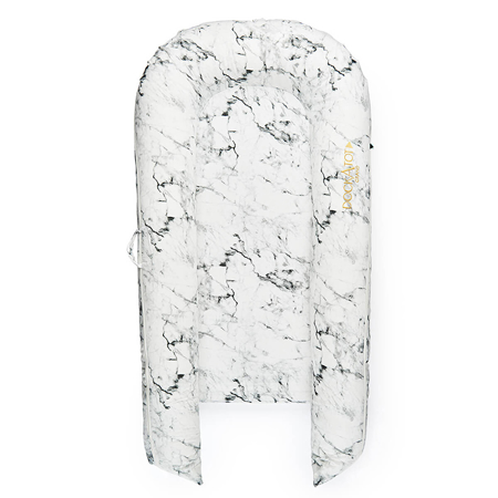 Slika DockAtot® Večnamensko gnezdece Grand Carrara Marble (9-36m)