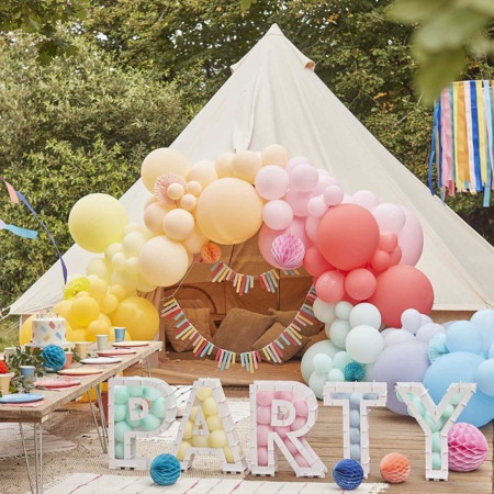 Slika Ginger Ray® Lok iz balonov z lampijoni Pastel Party