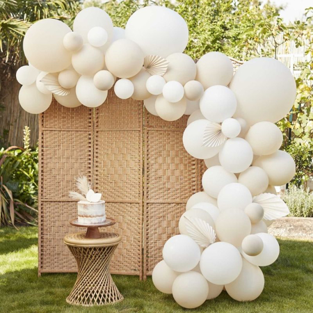 Slika Ginger Ray® Lok iz balonov Nude&White