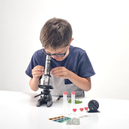 Buki® Otroški mikroskop 30 Experiments