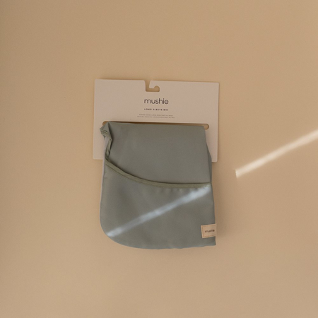 Slika za Mushie®  Podbradnjak s rukavima Roman Green