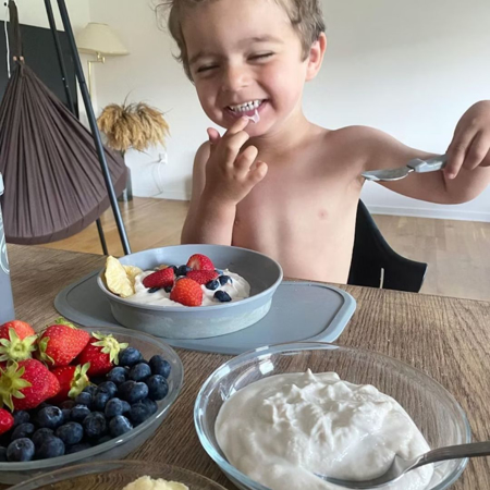 Immagine di Twistshake® Tovaglia con piatto Click Mini Pastel Grey