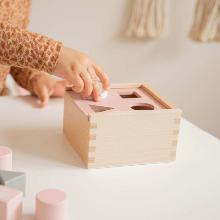 Label Label® Lesena aktivnostna škatla z liki Pink