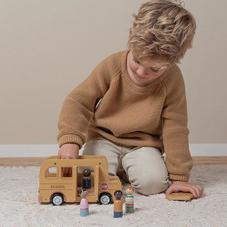 Little Dutch® Lesen šolski avtobus s figurami