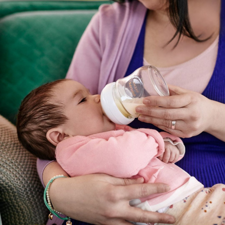 Philips AVENT® Steklena steklenička s cucljem Natural Response 120ml