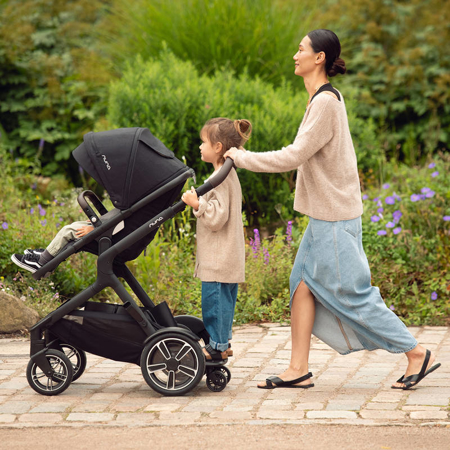 Nuna® Otroški voziček 4v1 Demi™ Next + Pipa™ Next Pine + Isofix baza Next