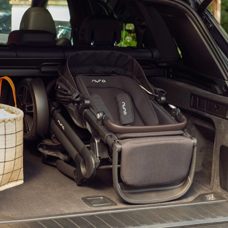 Nuna® Otroški voziček 4v1 Demi™ Next + Pipa™ Next Pine + Isofix baza Next