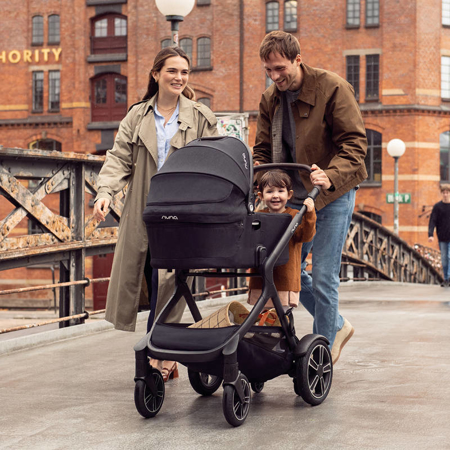 Nuna® Otroški voziček 4v1 Demi™ Next + Arra™ Flex Pine + Isofix baza Next