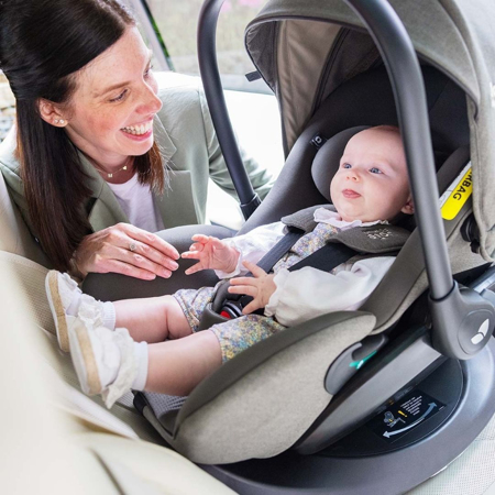 Joie® Otroški voziček 4v1 Finiti™ + i-Level™ Pro Signature Eclipse + IsoFix baza Encore
